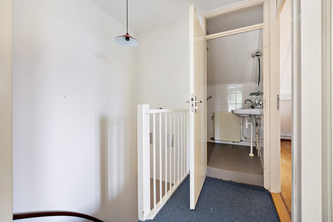 Photo 22 of Van Ewsumstraat 62