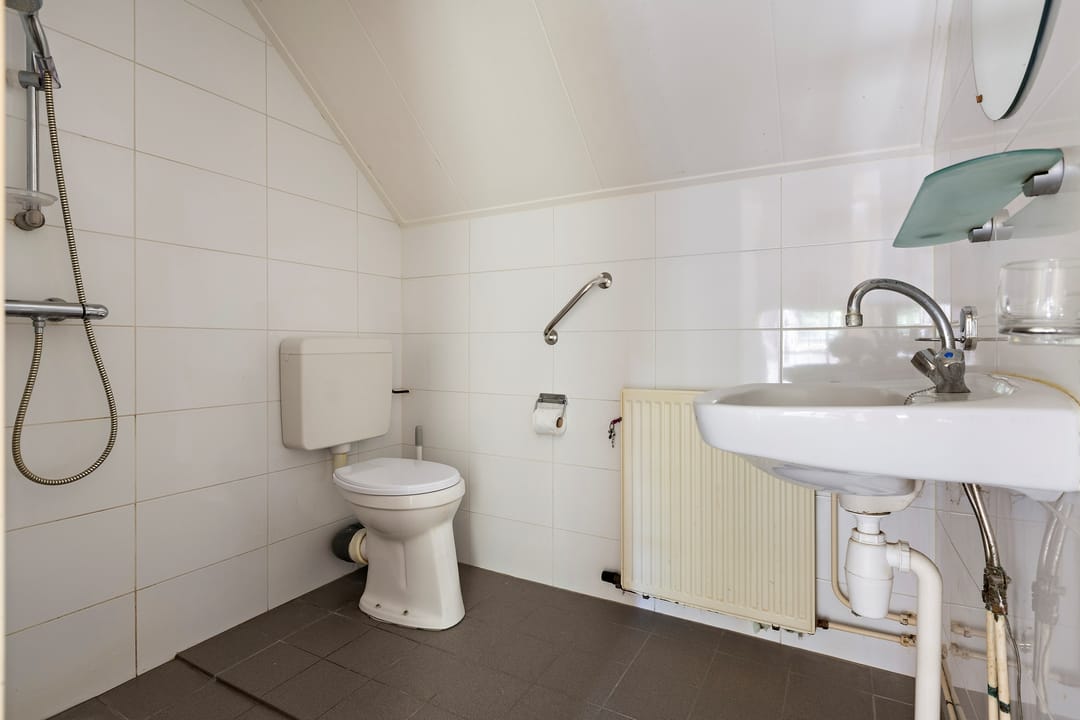 Photo 26 of Van Ewsumstraat 62