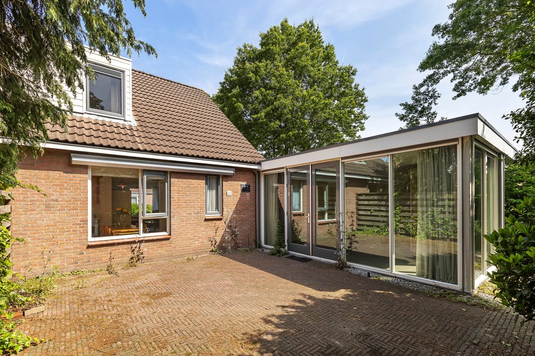 Photo 28 of Van Ewsumstraat 62