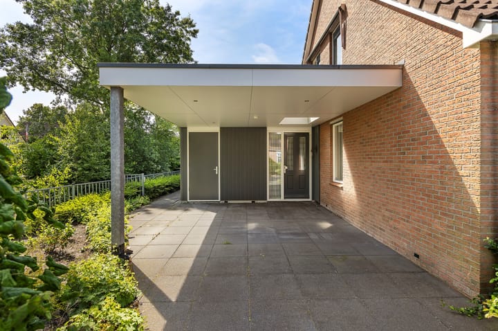 Foto 34 van Van Ewsumstraat 62