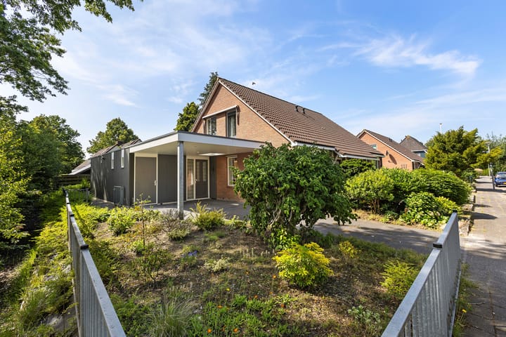 Foto 2 van Van Ewsumstraat 62