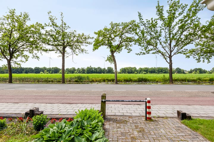 Photo 6 of K.J. de Vriezestraat 63