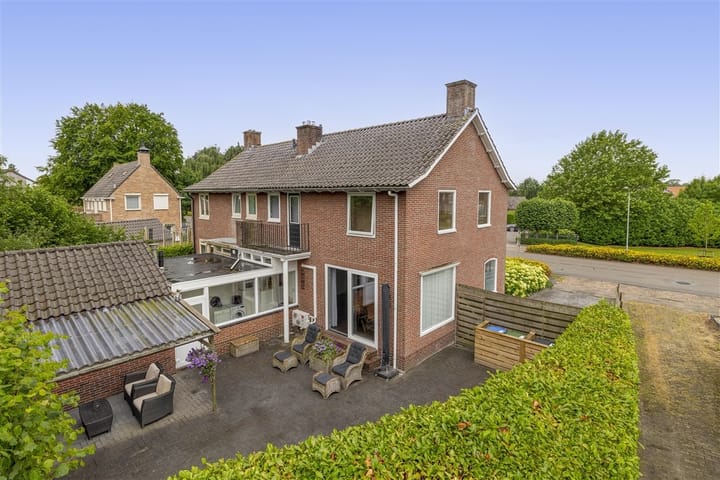 Foto 24 van Winschoterweg 6-A