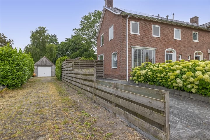 Foto 32 van Winschoterweg 6-A