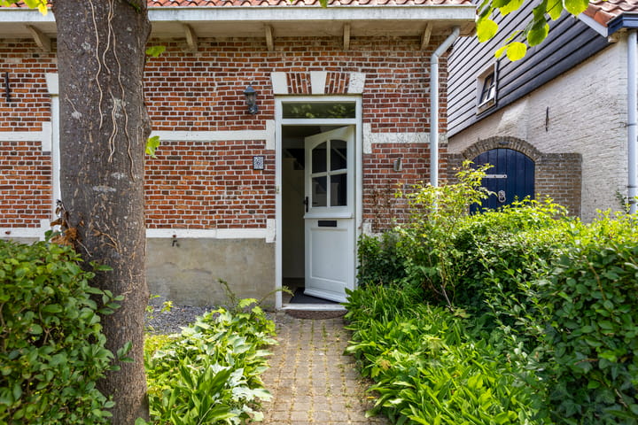 Photo 6 of Van Heenvlietstraat 6