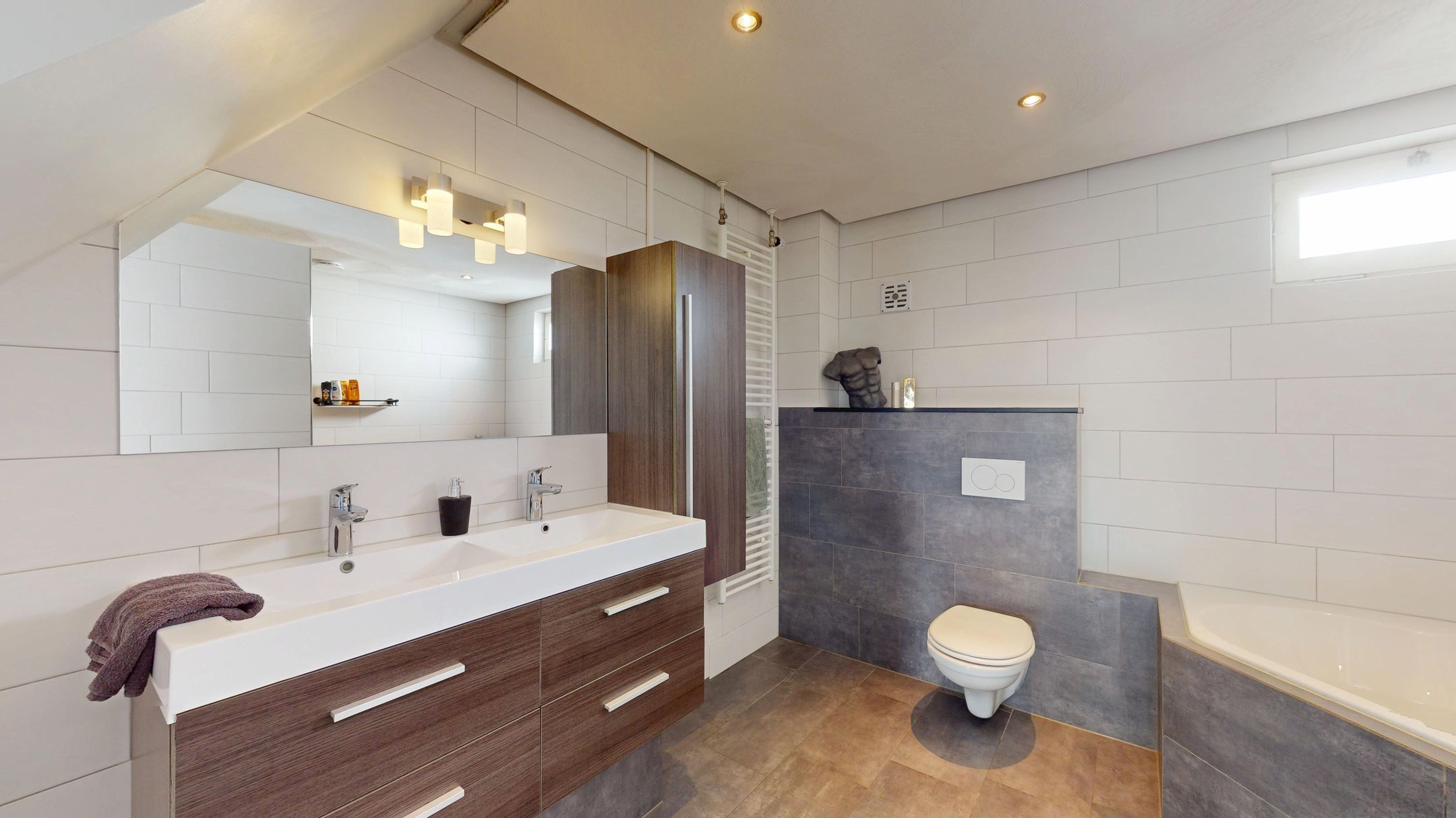 Foto 12 van Brugweg 11