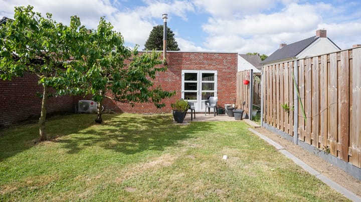 Photo 32 of Brugweg 11