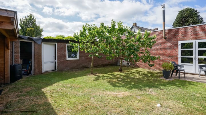 Photo 33 of Brugweg 11