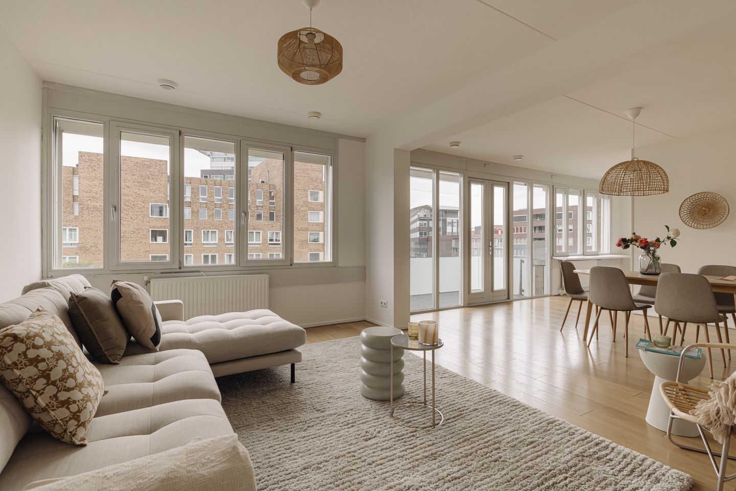 Foto 1 van Hoofdweg 706