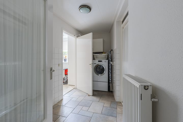 Foto 13 van Toon Hermansplein 5