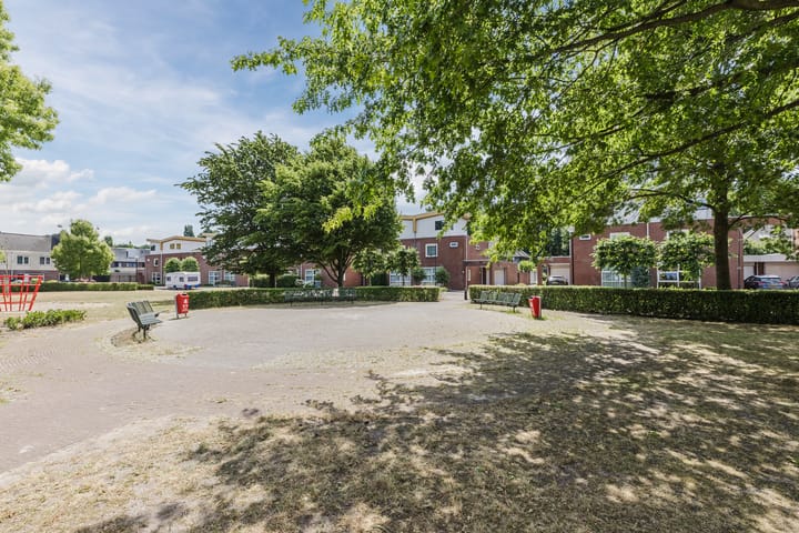 Foto 48 van Toon Hermansplein 5