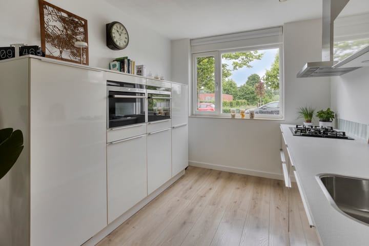 Foto 8 van Louis Couperuslaan 31