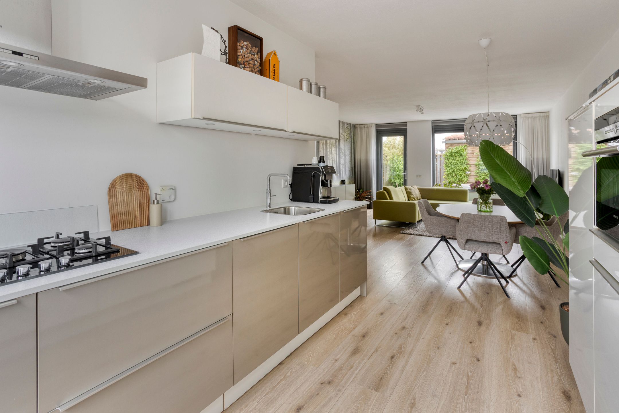 Foto 9 van Louis Couperuslaan 31