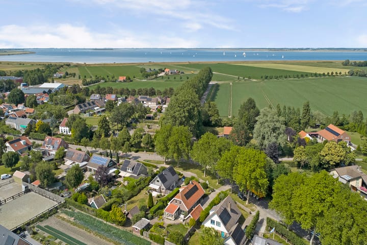 Photo 2 of Bredeweg 13