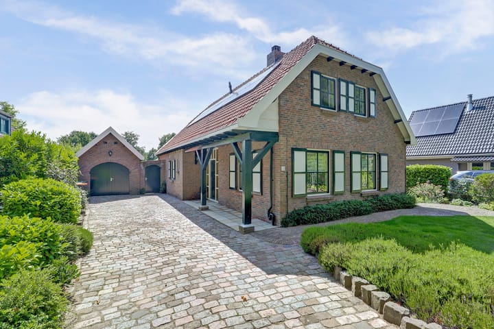 Photo 7 of Bredeweg 13