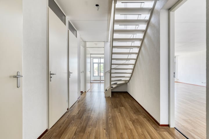 Photo 11 of Evertsenstraat 5-25