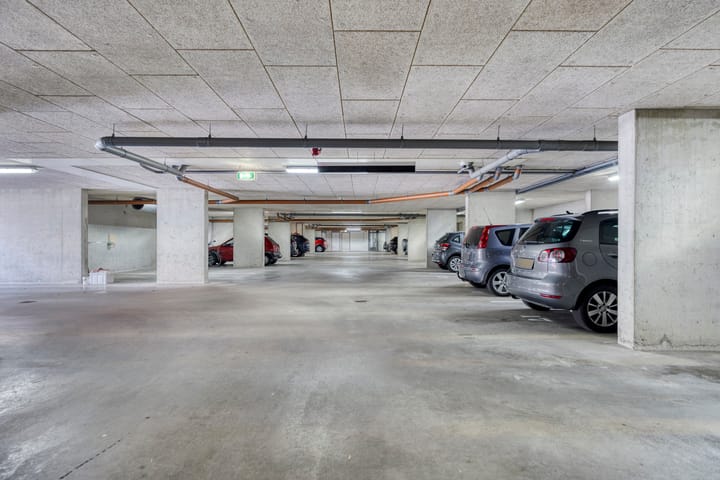 Photo 29 of Evertsenstraat 5-25