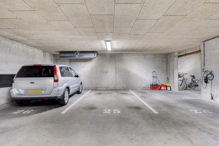 Photo 30 of Evertsenstraat 5-25