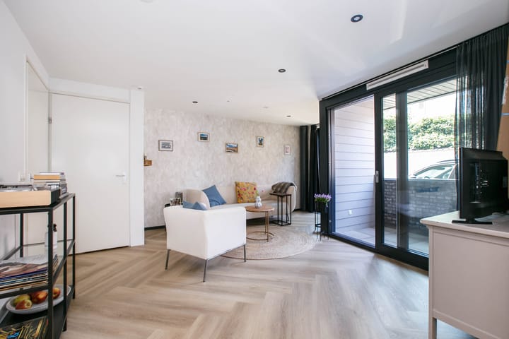 Foto 15 van Lange Weistraat 9