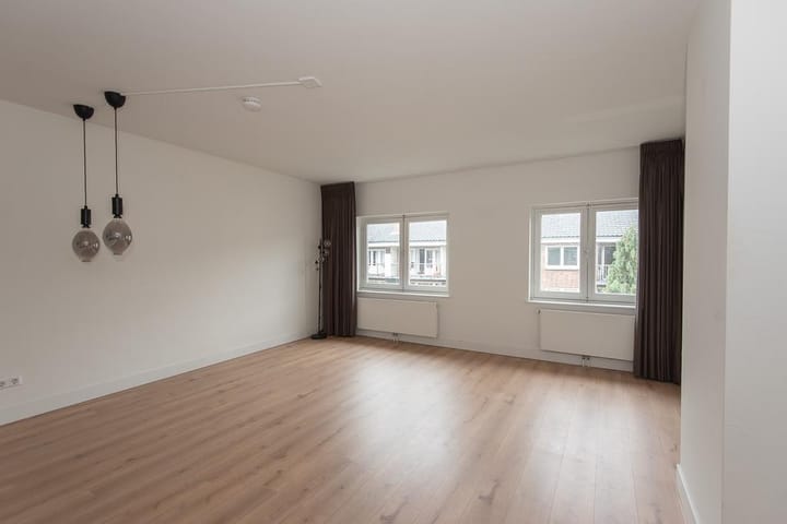 Photo 2 of Lekstraat 120-4A