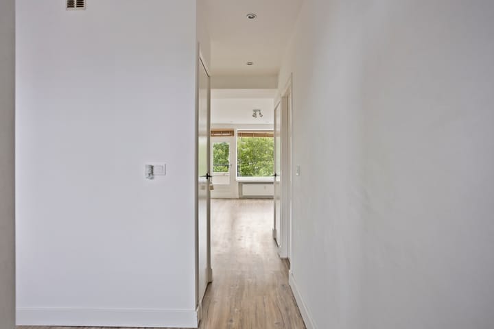 Foto 11 van Mariniersweg 187