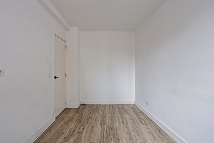 Foto 18 van Mariniersweg 187