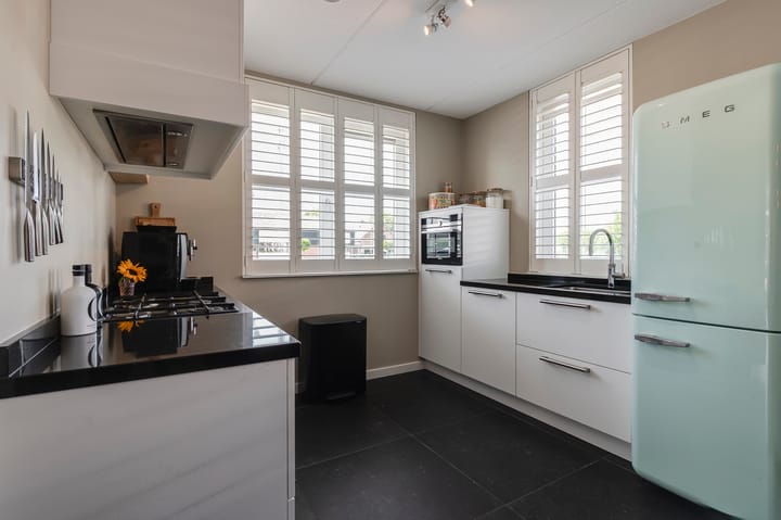 Foto 15 van Riek van Haarenstraat 1