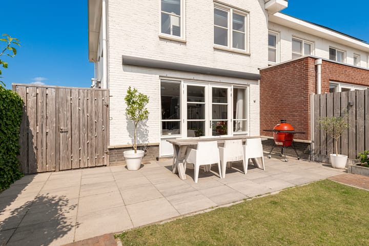 Foto 18 van Riek van Haarenstraat 1