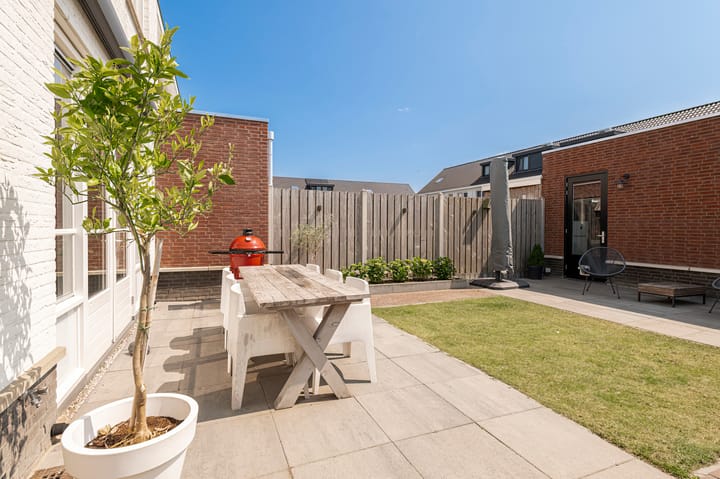 Foto 19 van Riek van Haarenstraat 1