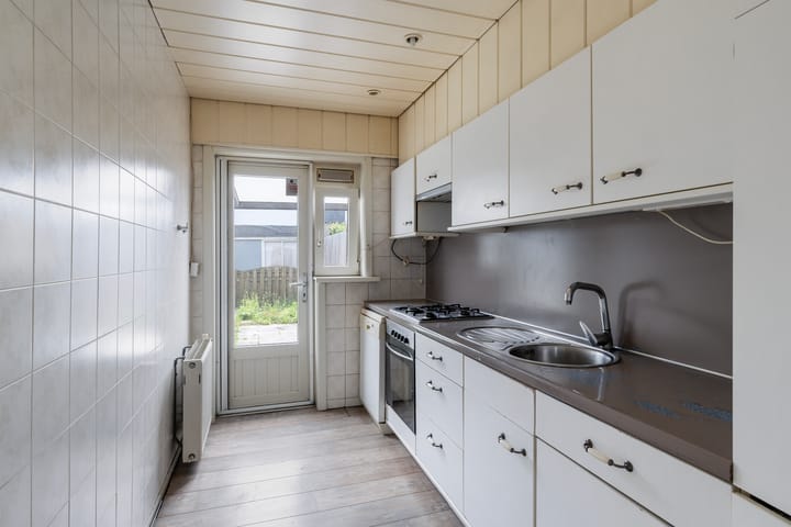 Photo 12 of Menadostraat 13