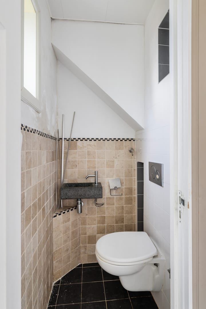 Photo 15 of Menadostraat 13