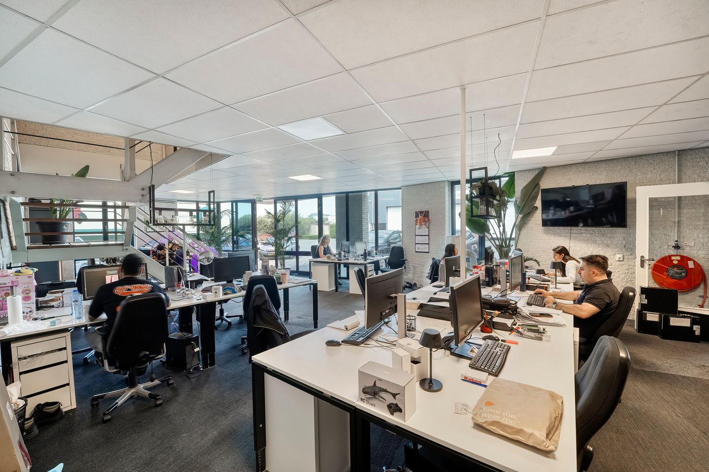View photo 2 of Laan van Verhof 2-A