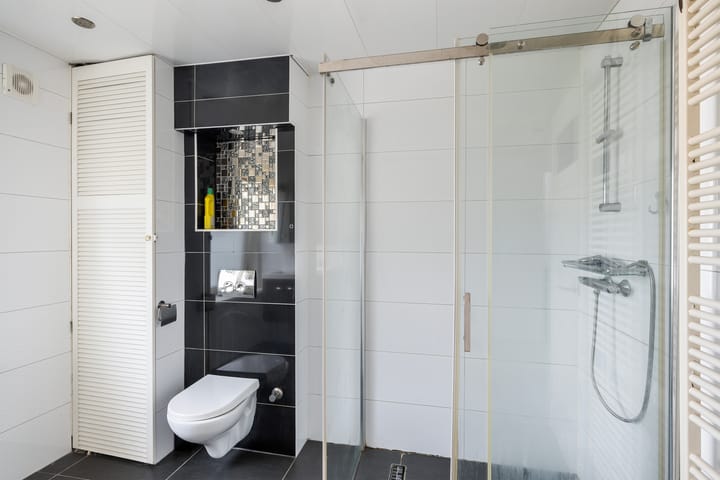 Photo 22 of Menadostraat 13