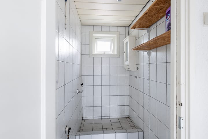 Photo 25 of Menadostraat 13