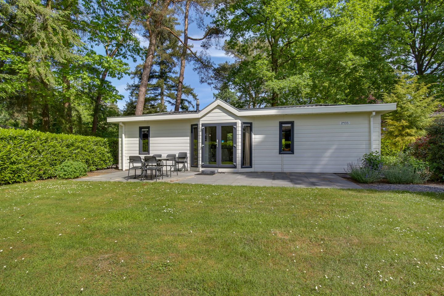 3-bedroom freehold villa in Lochem — photo 1 of 5