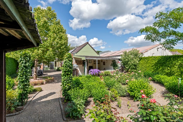 Photo 10 of Adam van Delenstraat 6-B