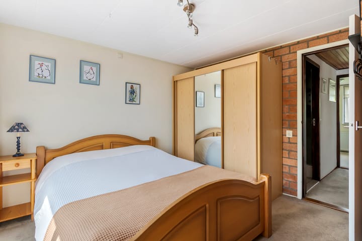 Photo 34 of Adam van Delenstraat 6-B