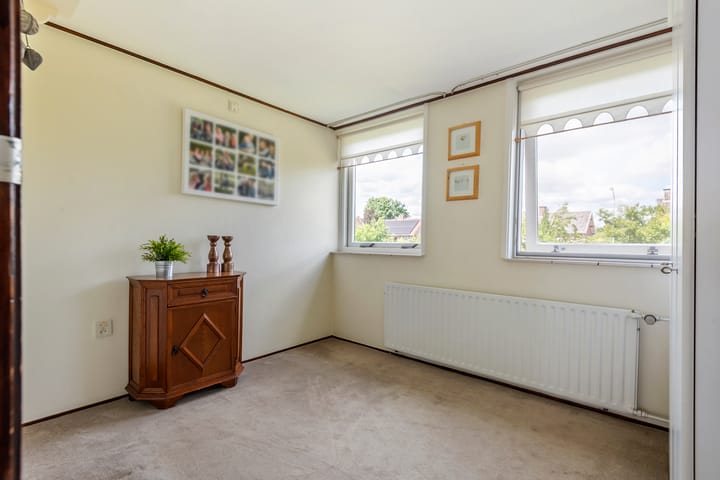 Photo 40 of Adam van Delenstraat 6-B