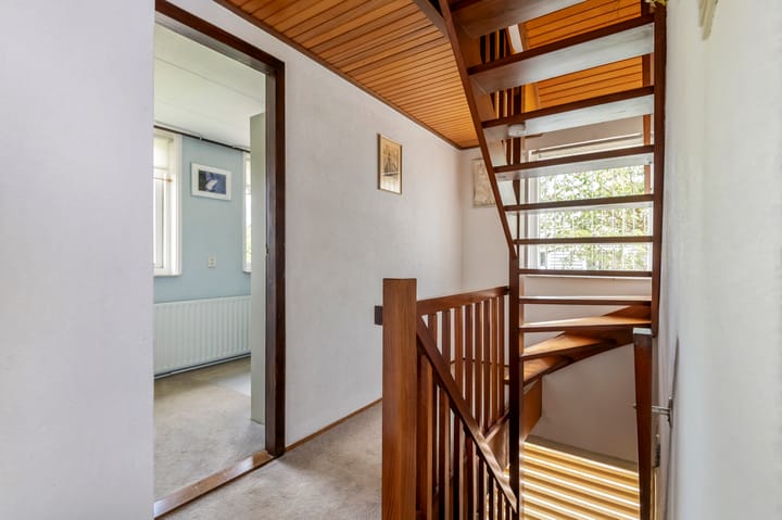 Photo 43 of Adam van Delenstraat 6-B