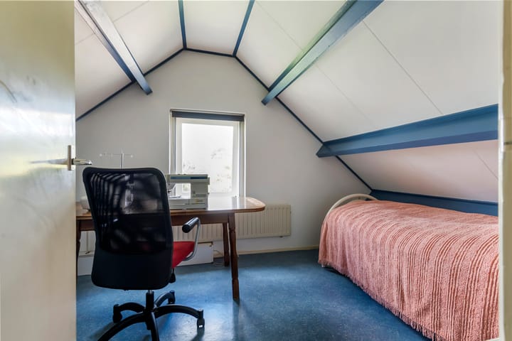 Photo 44 of Adam van Delenstraat 6-B