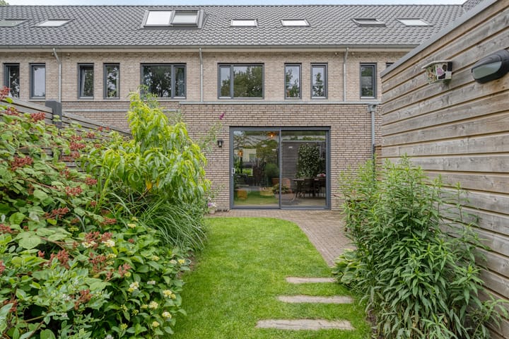 Photo 38 of Botlekhof 16