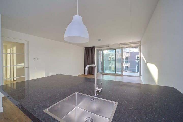 Photo 3 of Stadhoudersplantsoen 246-A