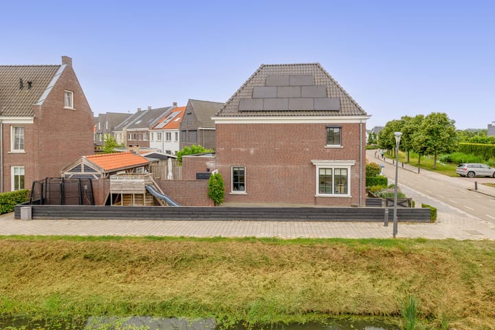 Foto 5 van Bloemenweg 19