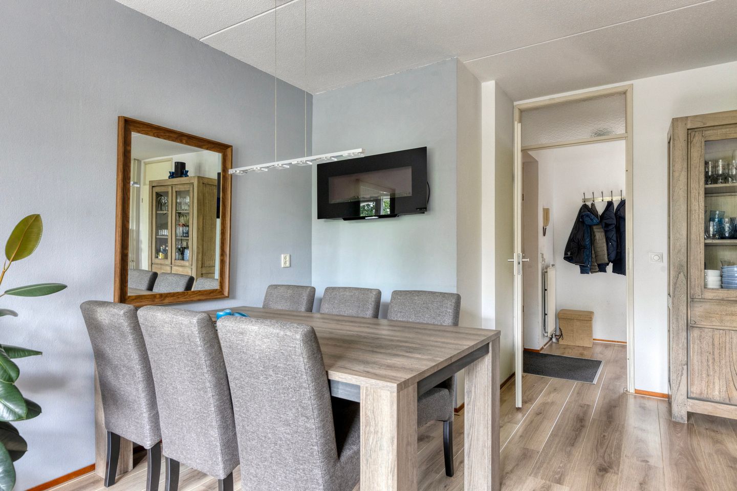 Photo 5 of Huzarenstraat 61