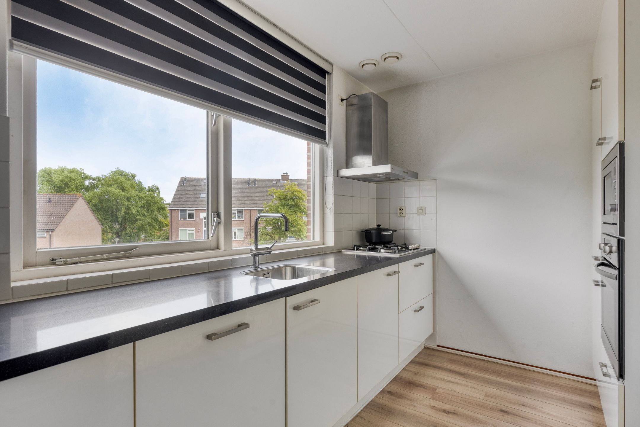 Photo 12 of Huzarenstraat 61