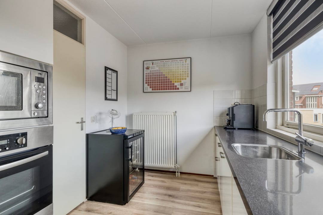 Photo 11 of Huzarenstraat 61