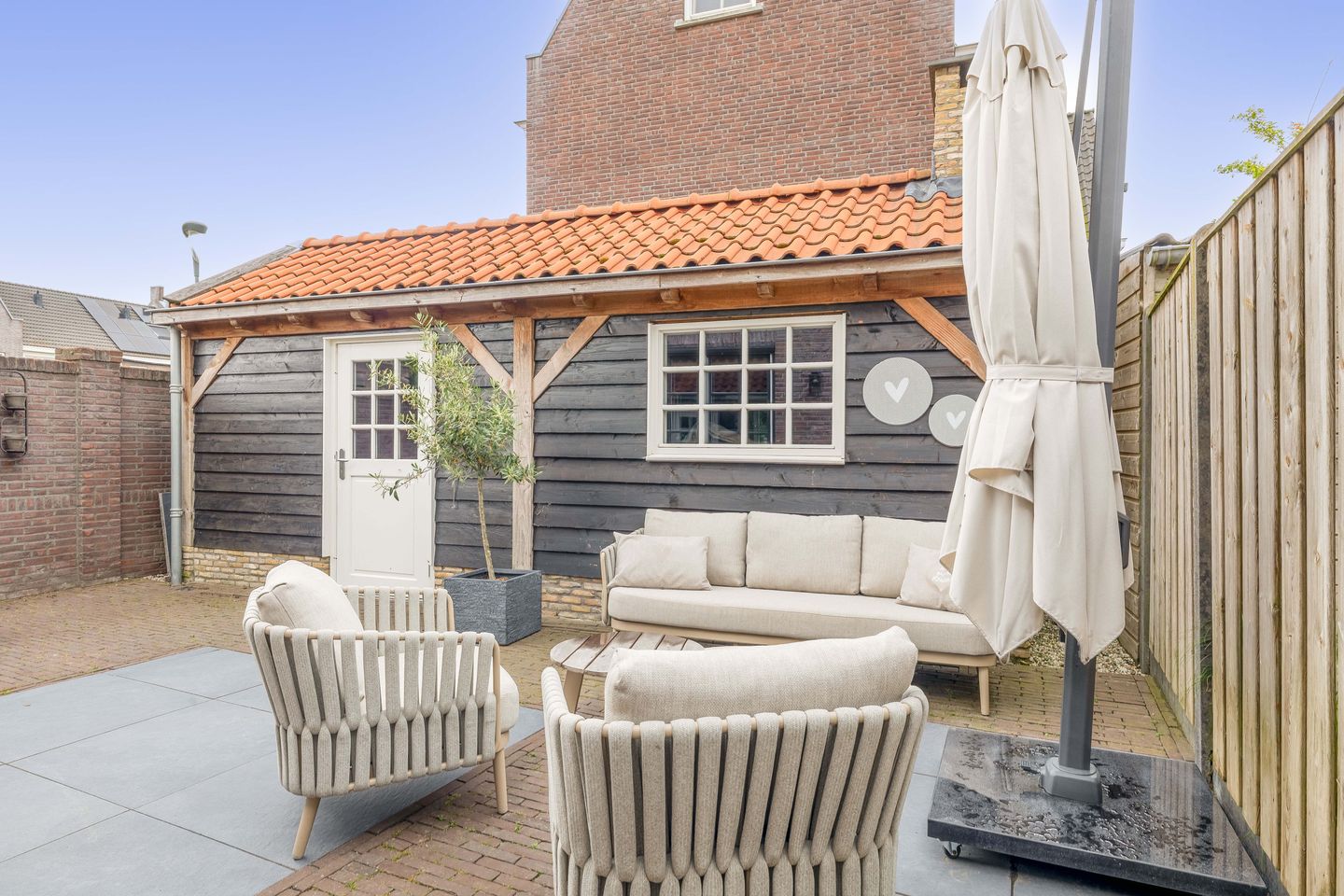 Foto 40 van Bloemenweg 19