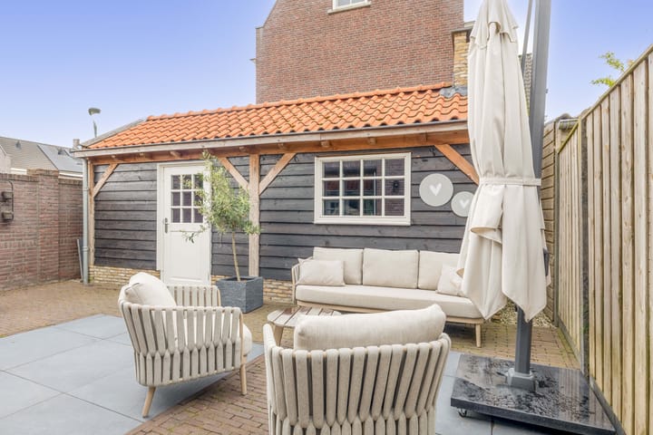 Foto 40 van Bloemenweg 19