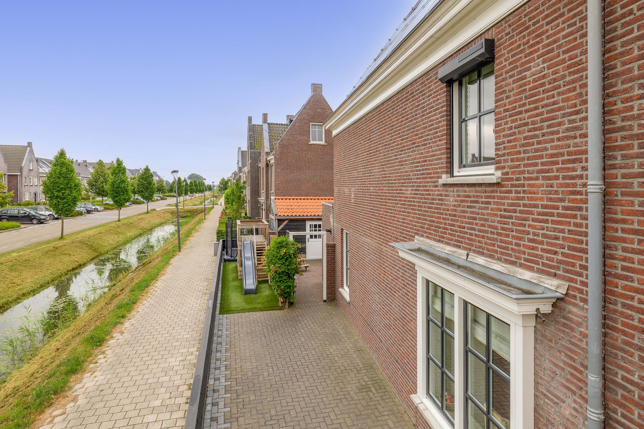 Foto 45 van Bloemenweg 19