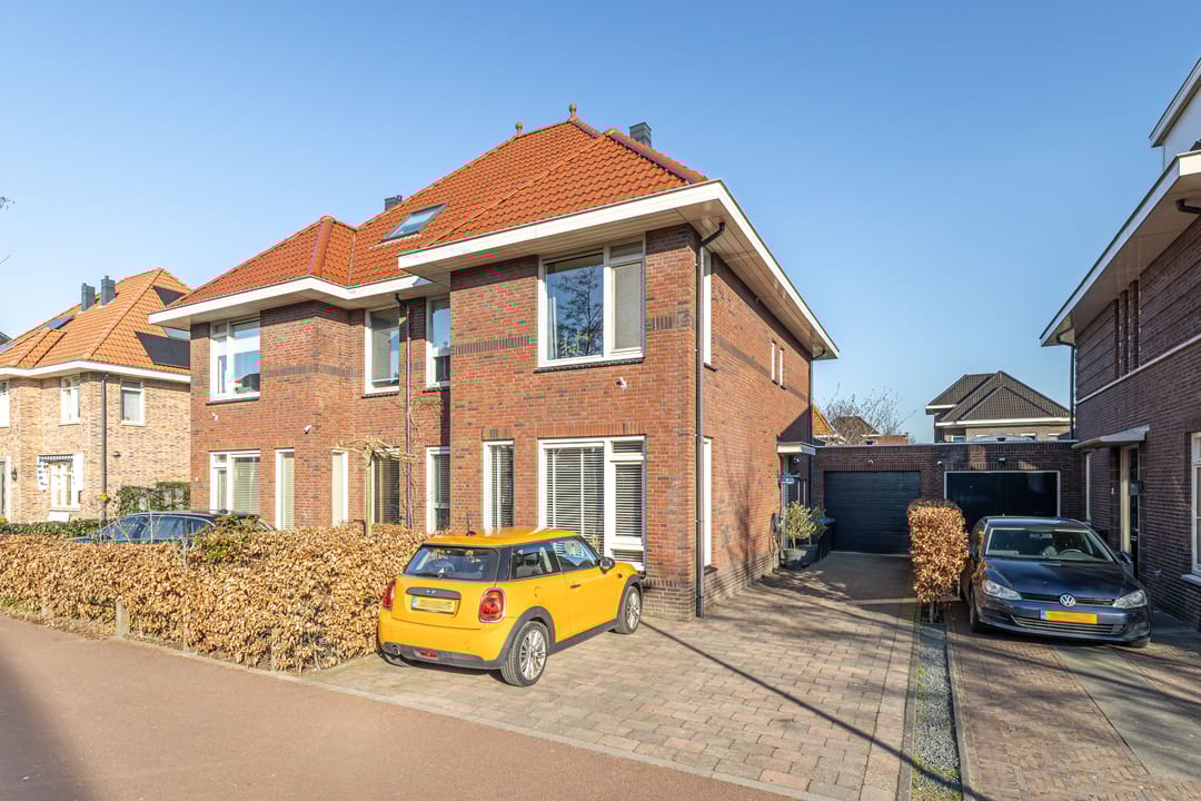 Foto 1 van Paul van Ostaijenlaan 18